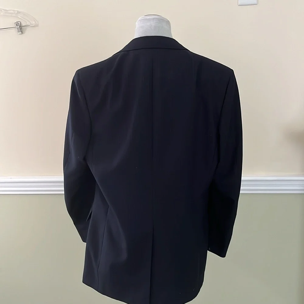 BOSTON LEON CLOTHING Navy Blue 2 PC Pinstriped Executive Suit NWOT